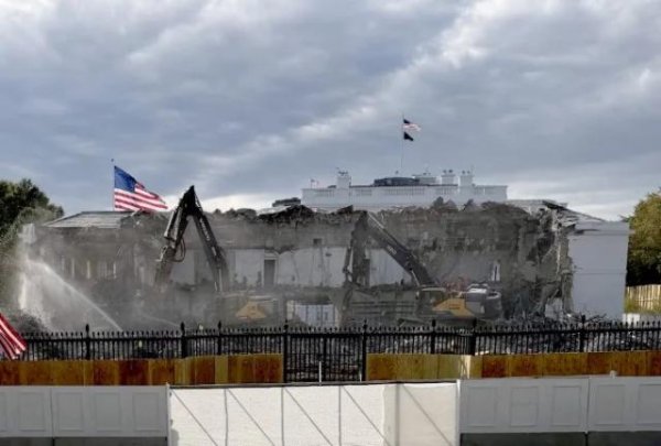 华霖资本 希拉里痛批特朗普：那不是你的房子，你正在毁了白宫